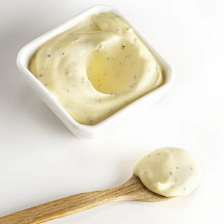 TUBERIUM Trüffelmayonnaise mit Sommertrüffel in einer Dip-Schale, ideal für Pommes frites und Burger